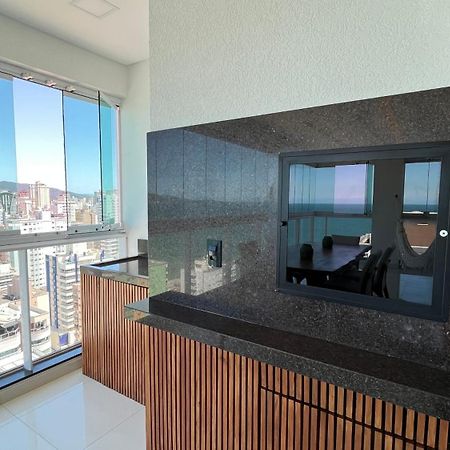 Cobertura Com Belissima Vista Para O Mar E Jacuzzi イタペマ エクステリア 写真