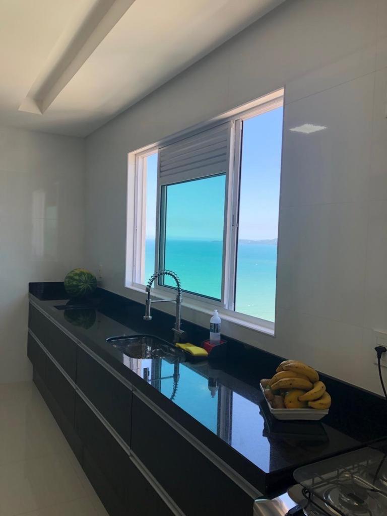Cobertura Com Belissima Vista Para O Mar E Jacuzzi イタペマ エクステリア 写真